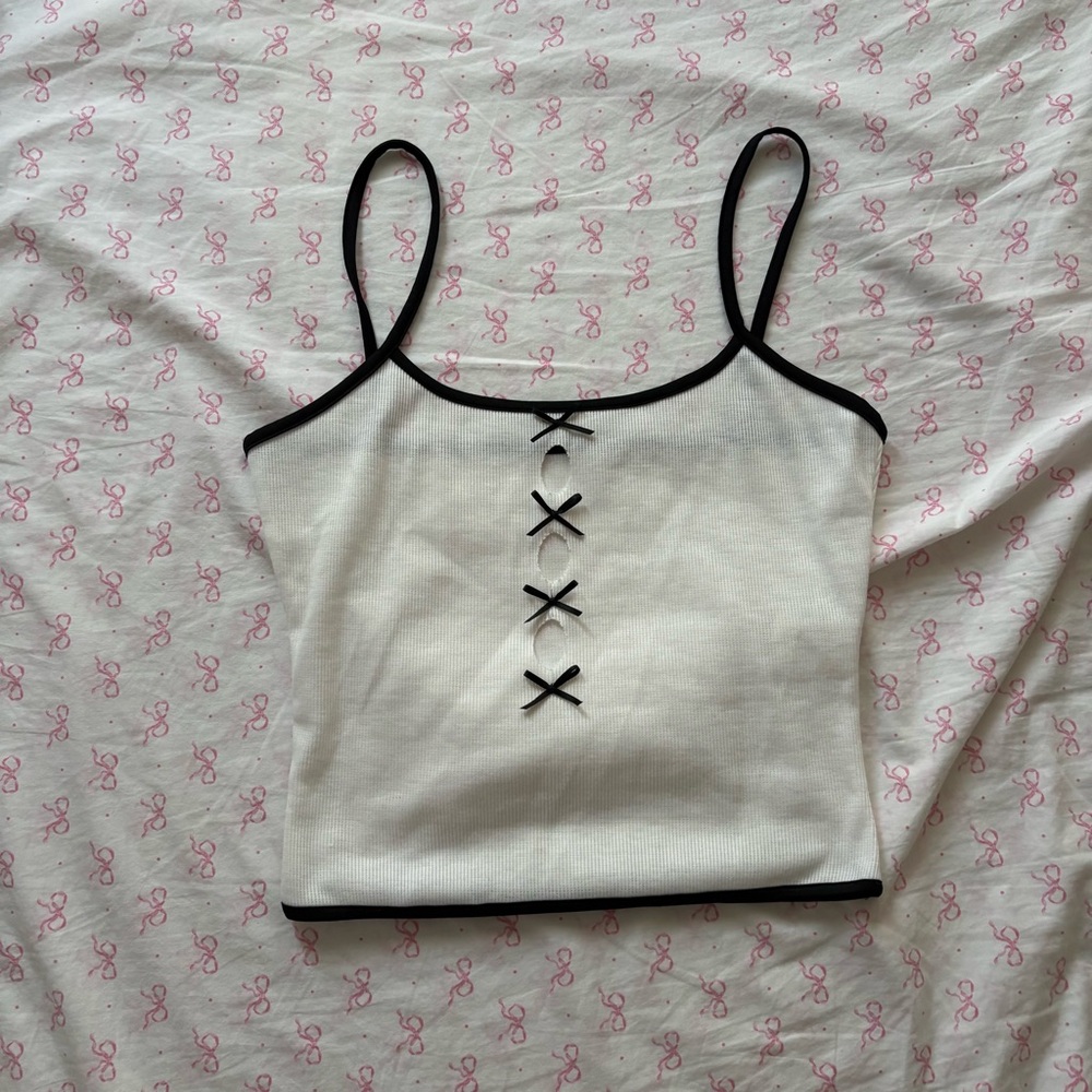 Commense Stylish White and Black Women's Top